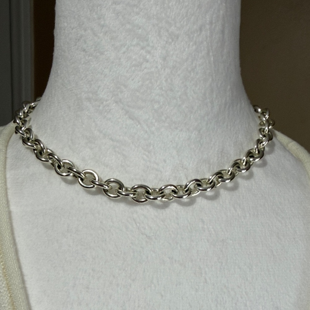 Rare Elizabeth Arden Red Door Silver Tone Chain Toggle Clasp Choker Necklace